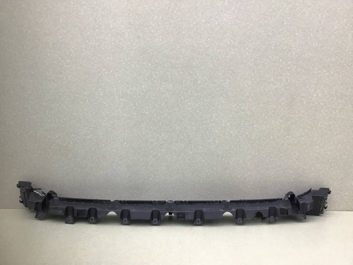 Кронштейн заднего бампера Audi Q8 (4MN) 2018-н.в.