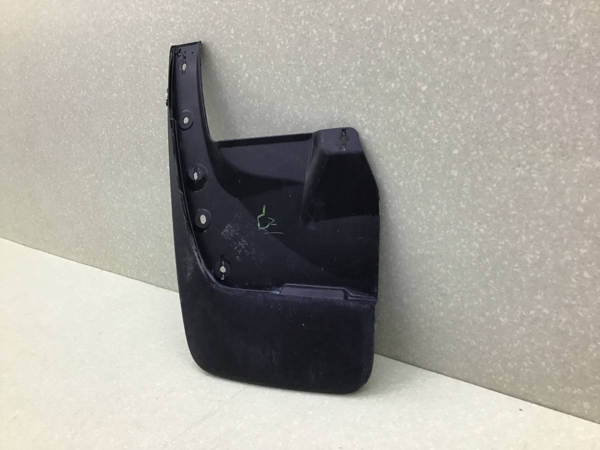 Брызговик передний левый Toyota Land Cruiser Prado (J150) 2009>