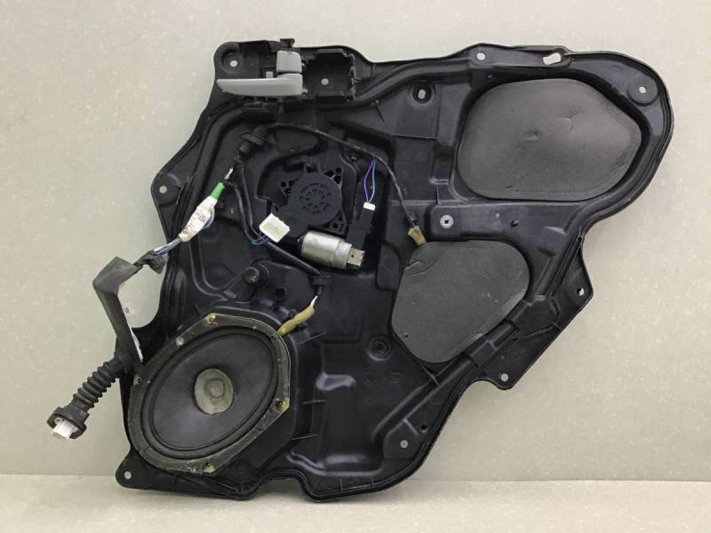 Стеклоподъемник электр. задний правый Mazda 3 (BK) 2002-2009 Стеклоподъемник электр. задний правый Mazda 3 (BK) 2002-2009