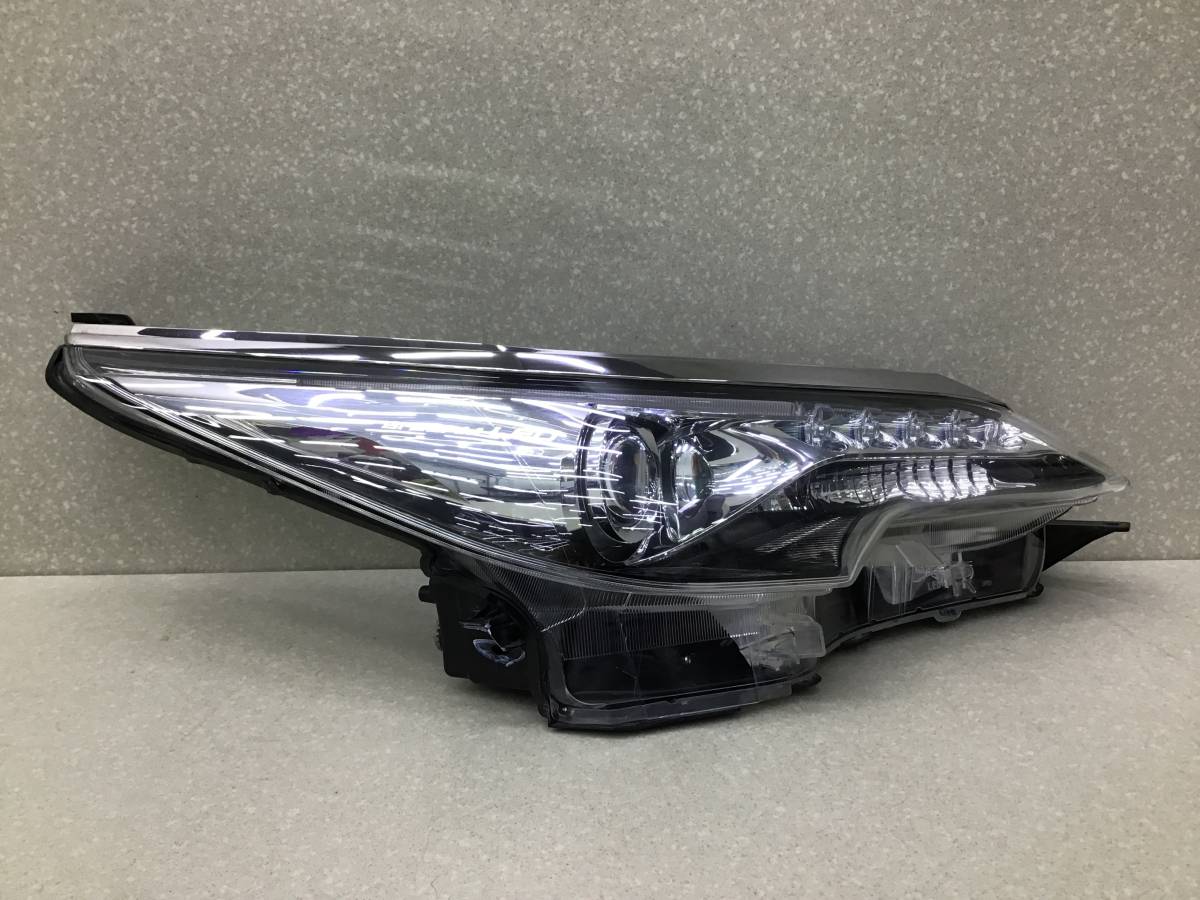 Фара правая Toyota Fortuner (GUN156, TGN156) 2015-н.в. Фара правая Toyota Fortuner (GUN156, TGN156) 2015-н.в.