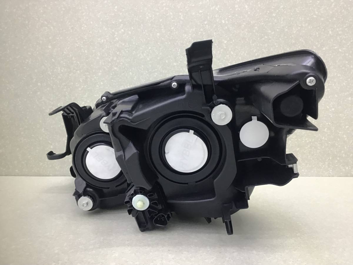 Фара правая Toyota Camry (V50) 2011-2017 Фара правая Toyota Camry (V50) 2011-2017
