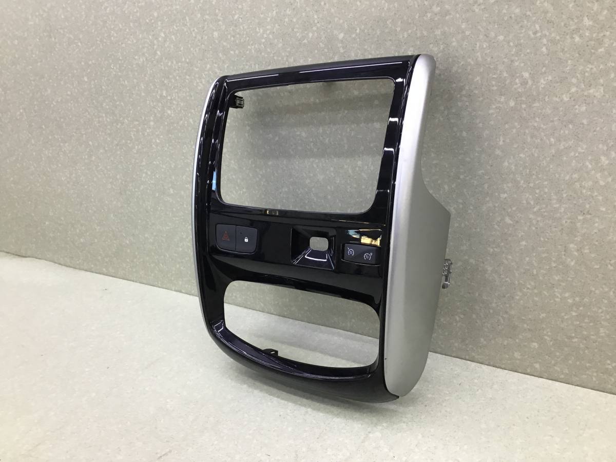 Рамка магнитолы Nissan Terrano 3 (D10) 2014-2022