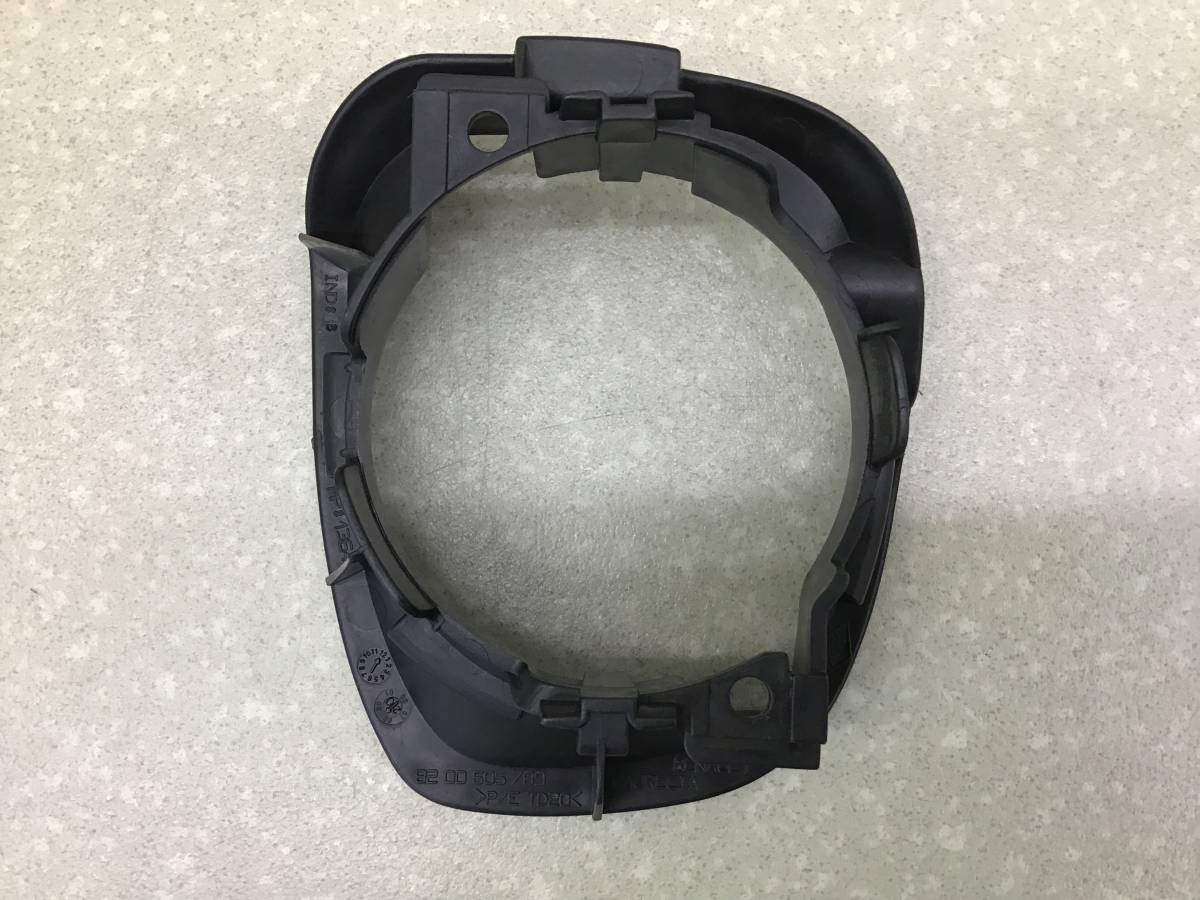Кронштейн фары противотуманной правой Renault Duster (HS) 2010-2021 Кронштейн фары противотуманной правой Renault Duster (HS) 2010-2021