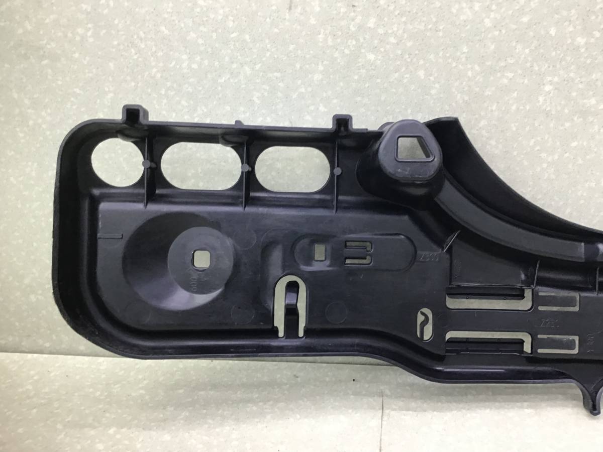 Кронштейн заднего бампера BMW 5-series E60/E61 2003-2009 Кронштейн заднего бампера BMW 5-series E60/E61 2003-2009