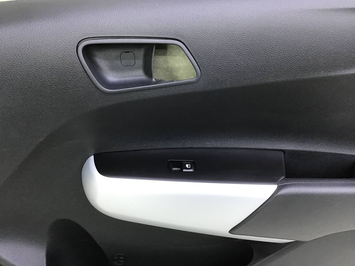 Обшивка двери передней правой Kia Picanto (JA) 2017> Обшивка двери передней правой Kia Picanto (JA) 2017>