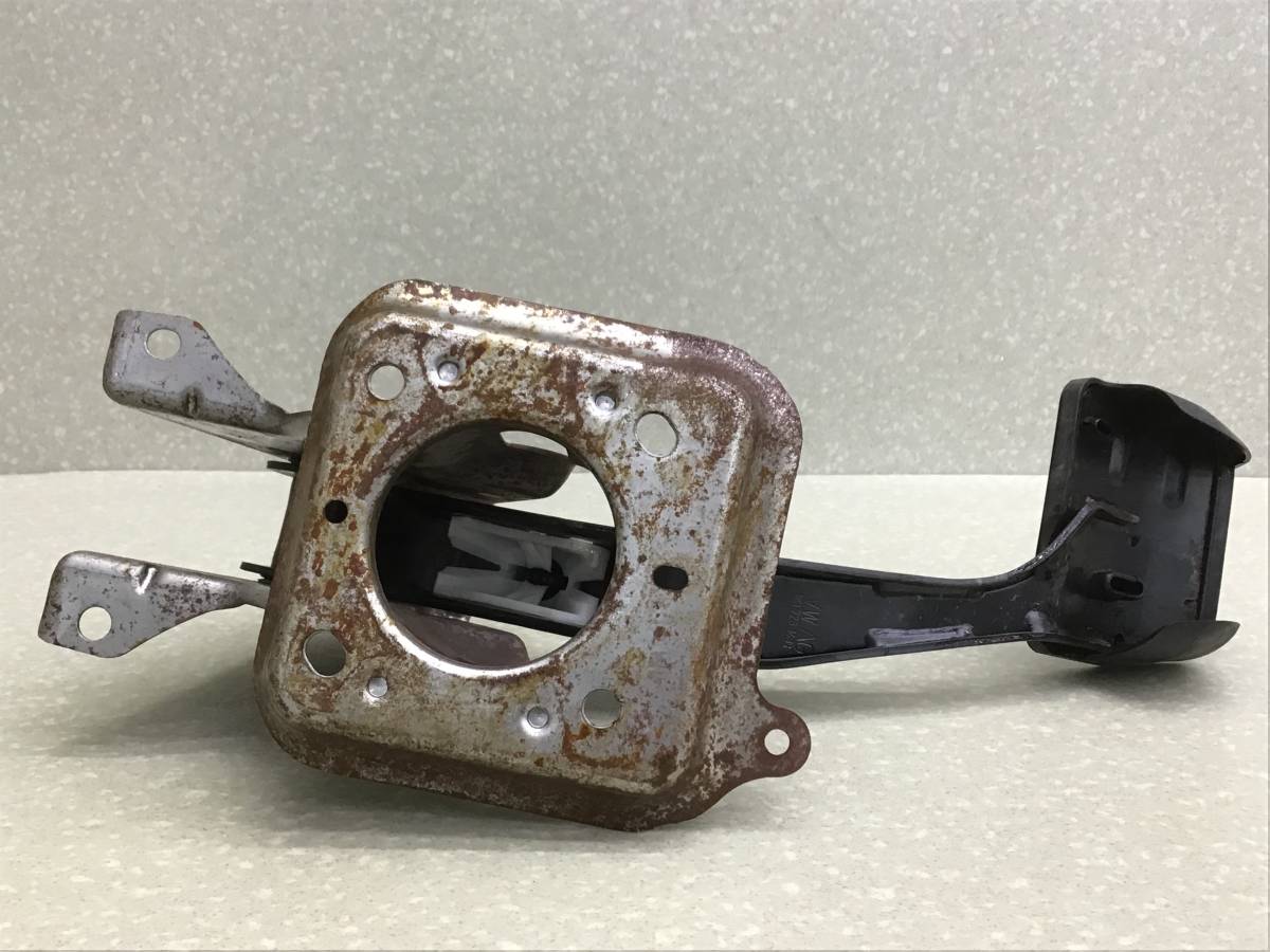 Педаль тормоза Seat Leon (1P1) 2005-2013 Педаль тормоза Seat Leon (1P1) 2005-2013