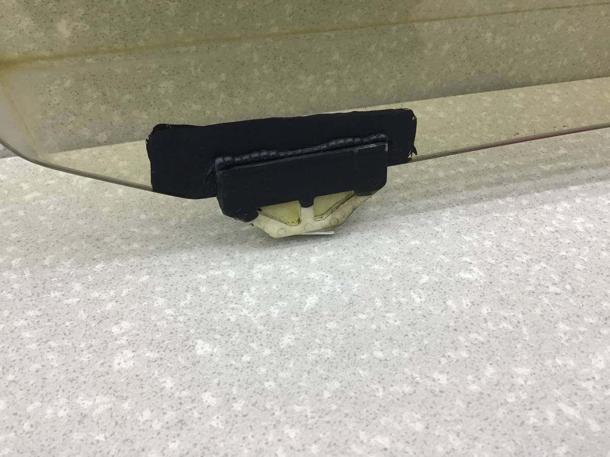 Стекло двери передней правой Toyota Land Cruiser (J100) 1998-2007