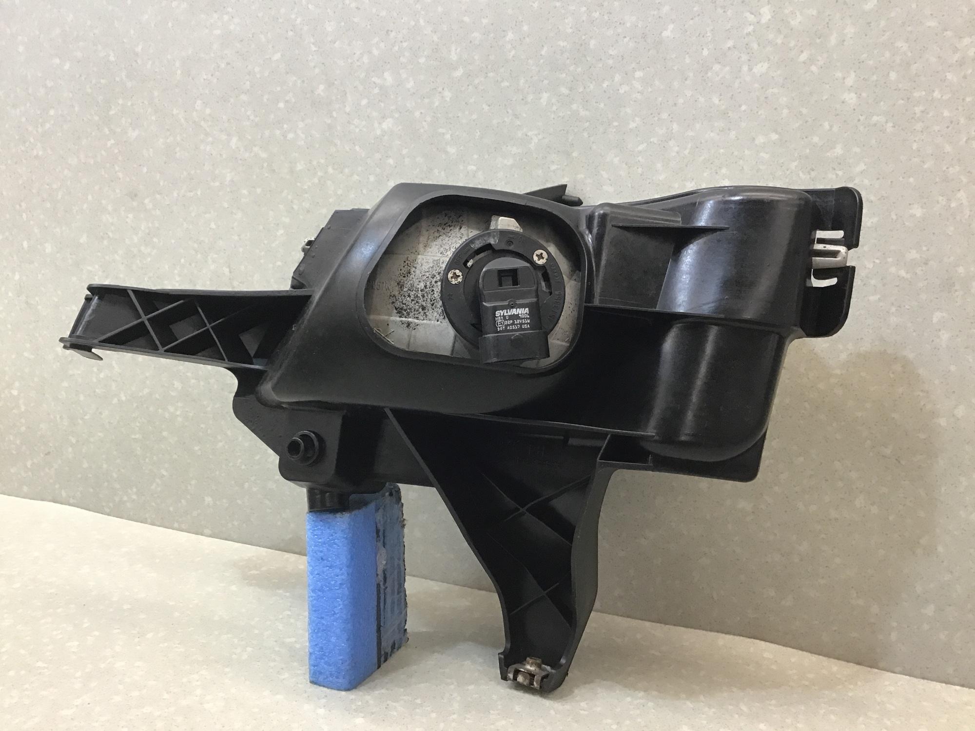 Фара противотуманная правая, Toyota 4 Runner 2002-2009 Фара противотуманная правая, Toyota 4 Runner 2002-2009