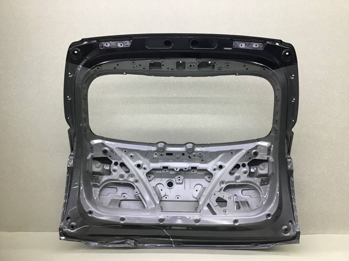 Дверь багажника Geely Coolray SX11 2018> Дверь багажника Geely Coolray SX11 2018>
