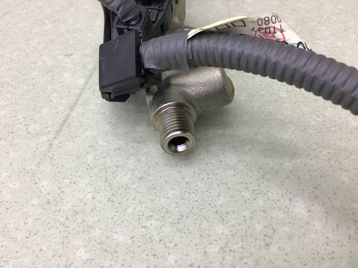 Рейка топливная (рампа) Toyota Land Cruiser (J300) 2021>