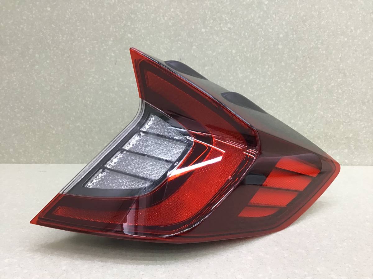 Фонарь задний наружный правый Hyundai Sonata 8 (DN8) 2019> Фонарь задний наружный правый Hyundai Sonata 8 (DN8) 2019>