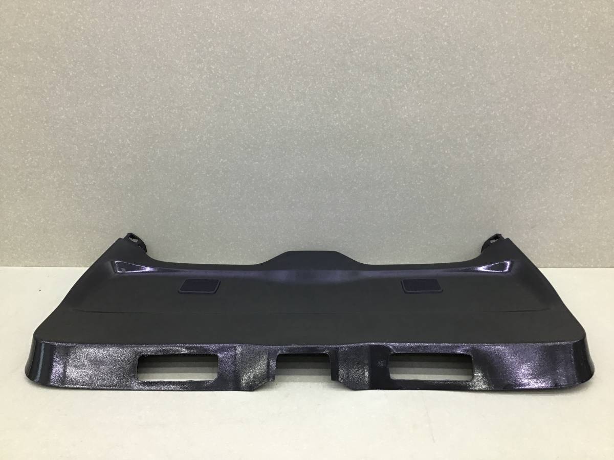 Обшивка двери багажника Toyota Land Cruiser (J300) 2021>