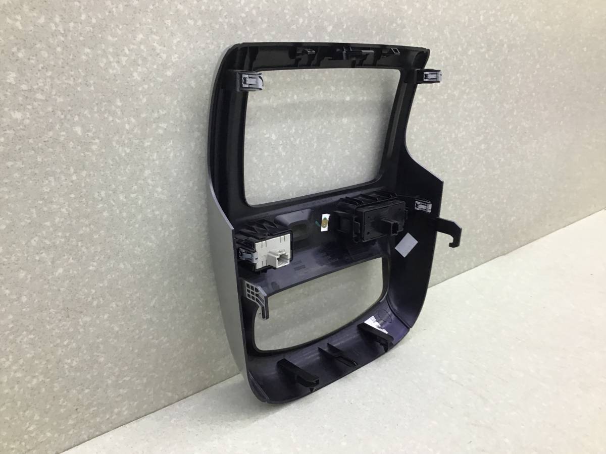 Рамка магнитолы Nissan Terrano 3 (D10) 2014-2022