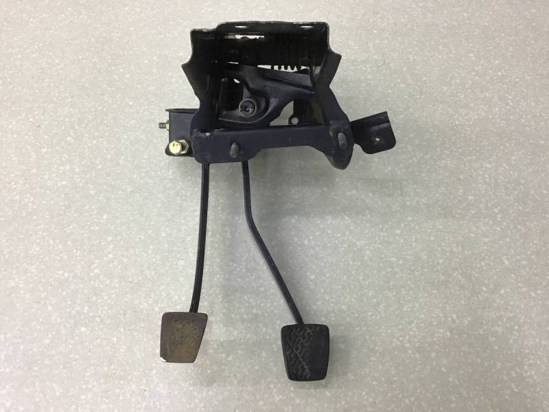 Блок педалей Geely Otaka CK 2005-2012 Блок педалей Geely Otaka CK 2005-2012