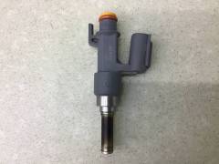 Форсунка инжекторная электрическая Toyota Land Cruiser (J300) 2021>