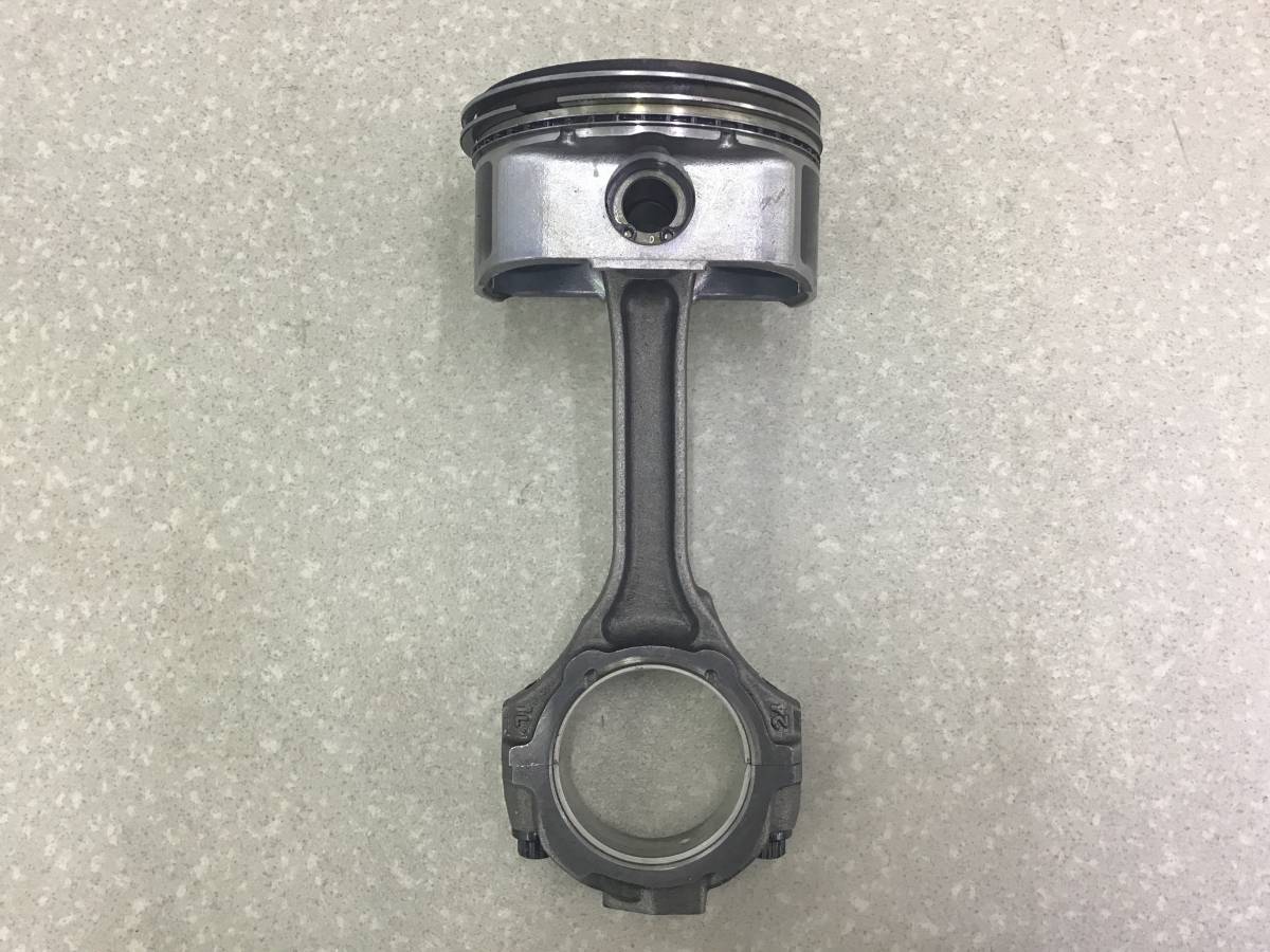 Поршень с шатуном Infiniti QX56 (JA60) 2004-2010 Поршень с шатуном Infiniti QX56 (JA60) 2004-2010