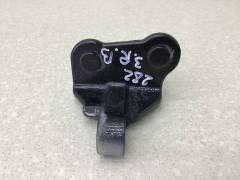 Петля двери задней правой верхняя Mercedes-Benz E-Class (W212) 2009-2016