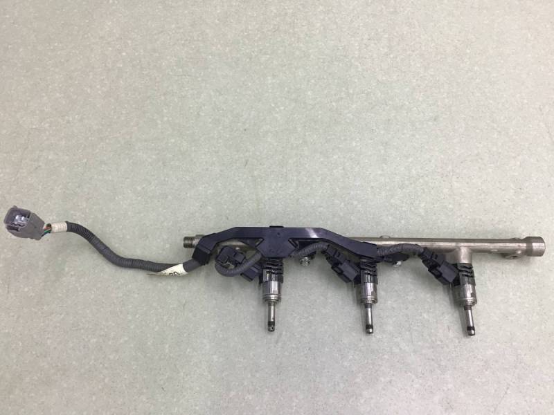 Рейка топливная (рампа) Toyota Land Cruiser (J300) 2021>