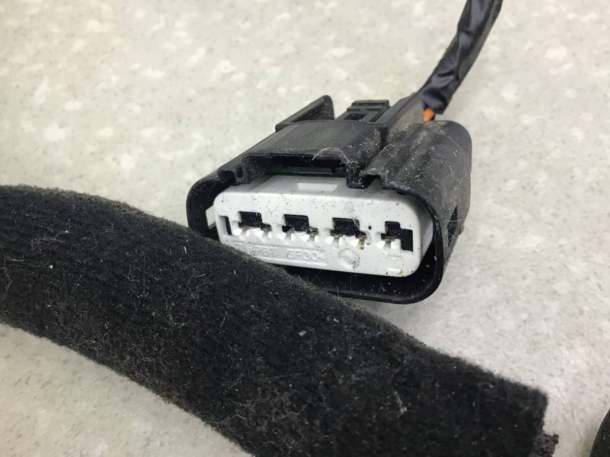 Проводка двери Kia Sorento (XM) 2009-2021