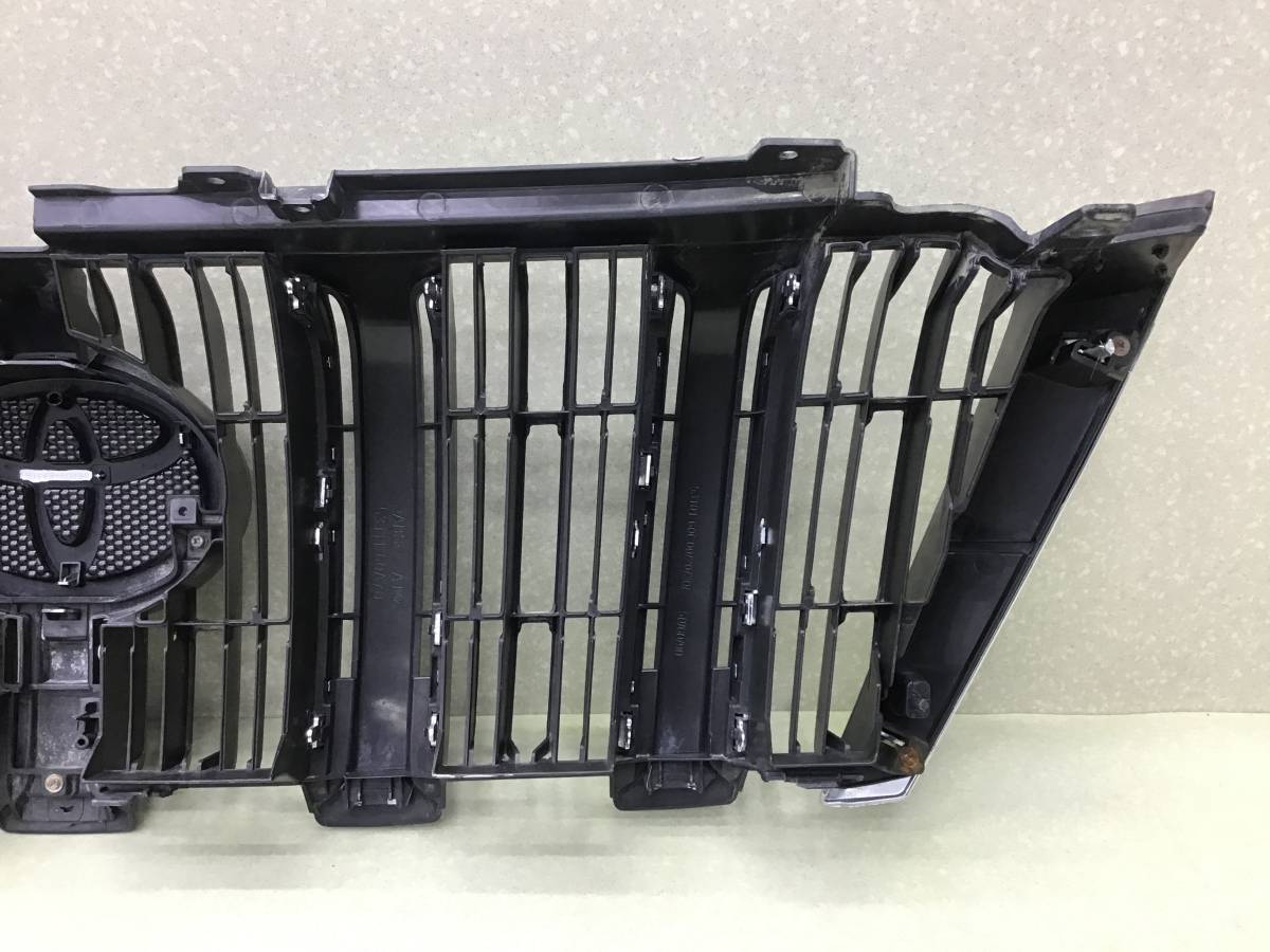 Решетка радиатора Toyota Land Cruiser Prado (J150) 2009>