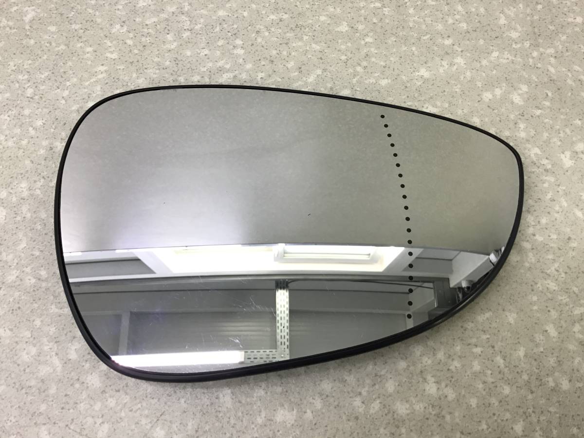 Стекло зеркала электрического правого Ford Fiesta (CB1) 2008-2019 Стекло зеркала электрического правого Ford Fiesta (CB1) 2008-2019