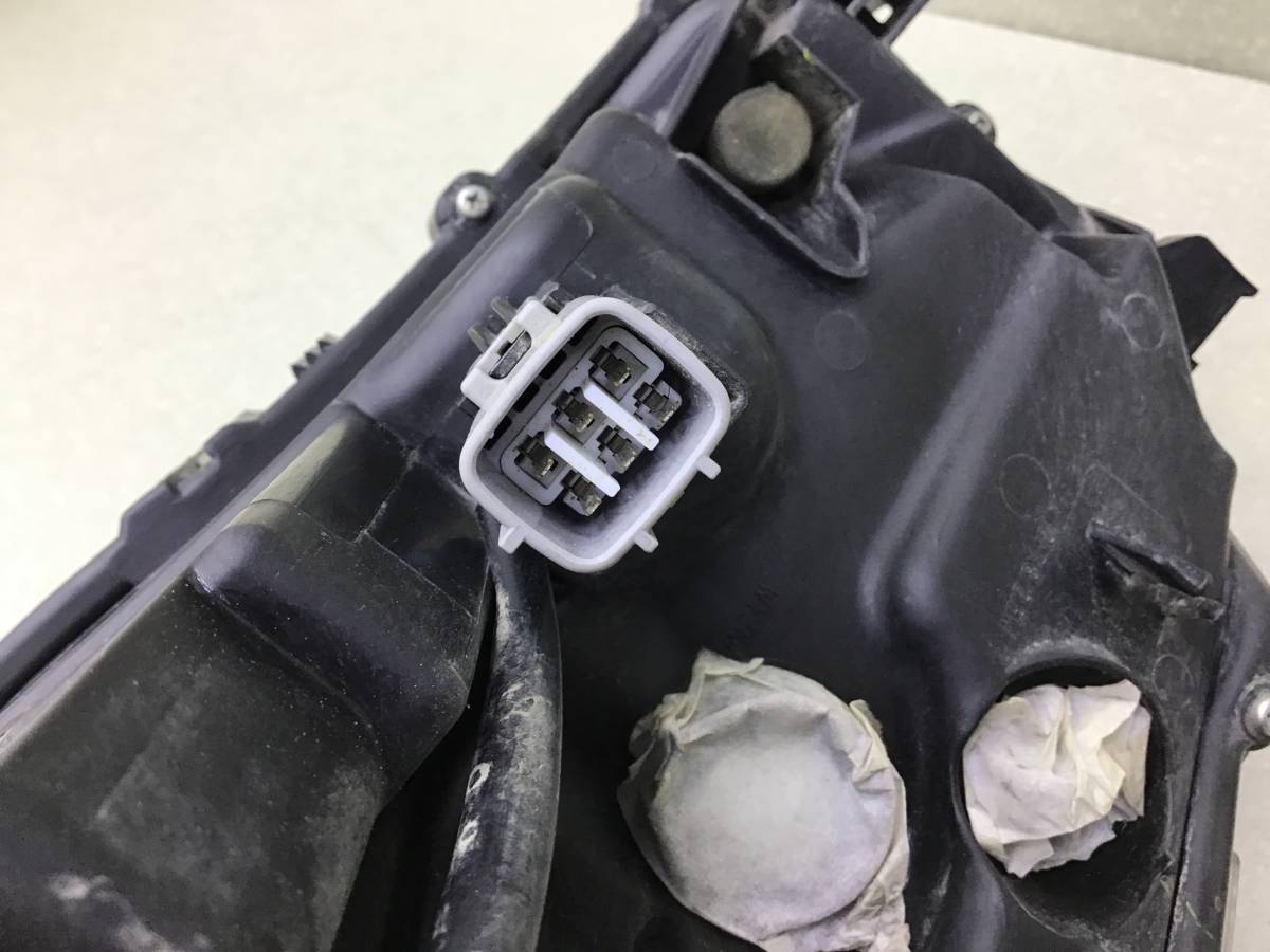 Фара правая Toyota Fortuner (GUN156, TGN156) 2015-н.в. Фара правая Toyota Fortuner (GUN156, TGN156) 2015-н.в.