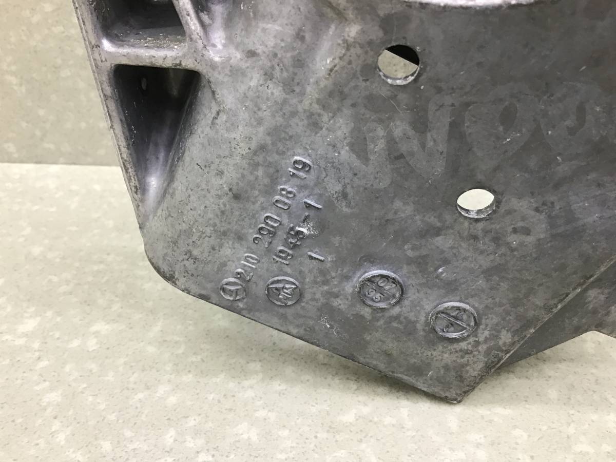 Педаль тормоза Mercedes-Benz E-Class (W210) 1995-2002 Педаль тормоза Mercedes-Benz E-Class (W210) 1995-2002