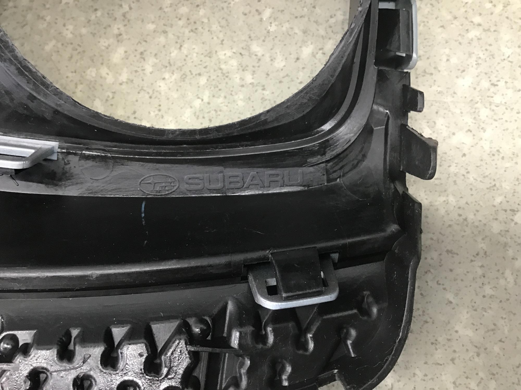 Рамка противотуманой фары левой, Subaru Forester (S13) 2012-2019 Рамка противотуманой фары левой, Subaru Forester (S13) 2012-2019