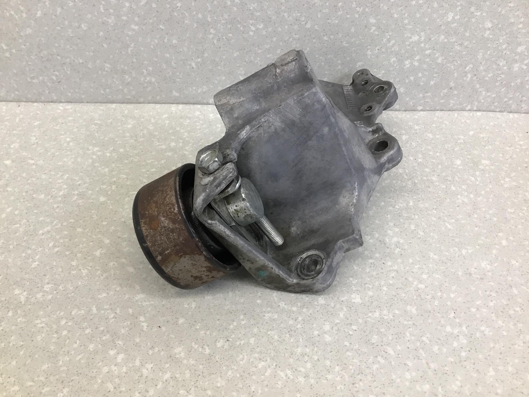 Кронштейн генератора, Nissan Micra (K12E) 2002-2010 Кронштейн генератора, Nissan Micra (K12E) 2002-2010