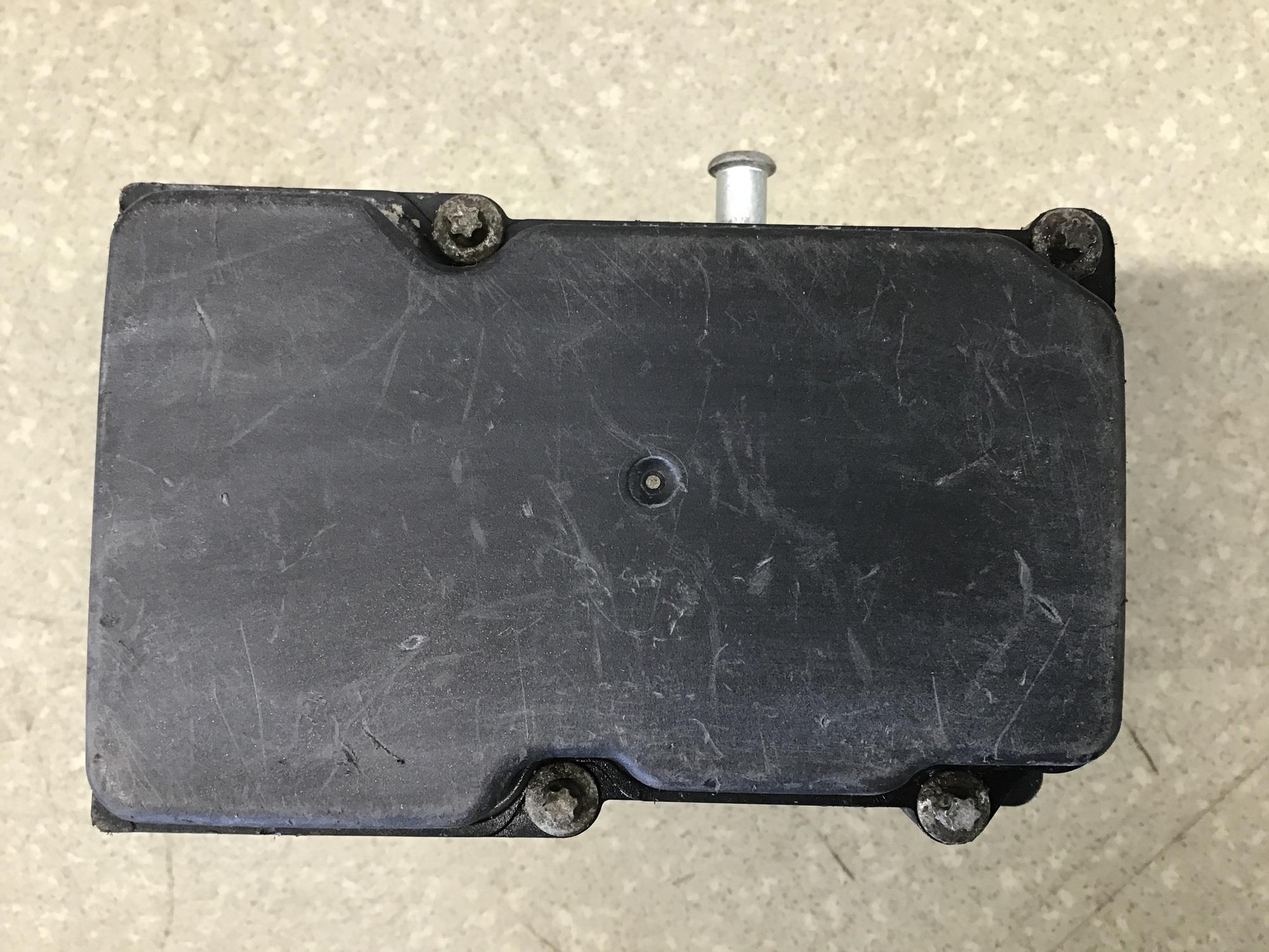 Блок ABS (насос) Citroen Xsara Picasso 2004 - 2009 Блок ABS (насос) Citroen Xsara Picasso 2004 - 2009