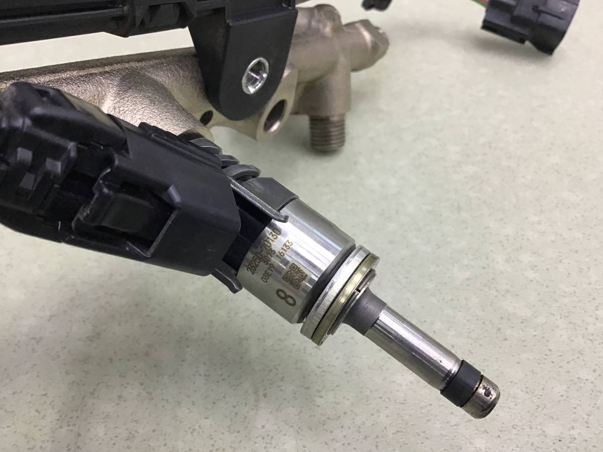 Рейка топливная (рампа) Toyota Land Cruiser (J300) 2021>