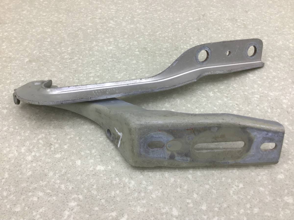 Петля капота левая Peugeot 307 (3A, 3C, 3H) 2001-2008