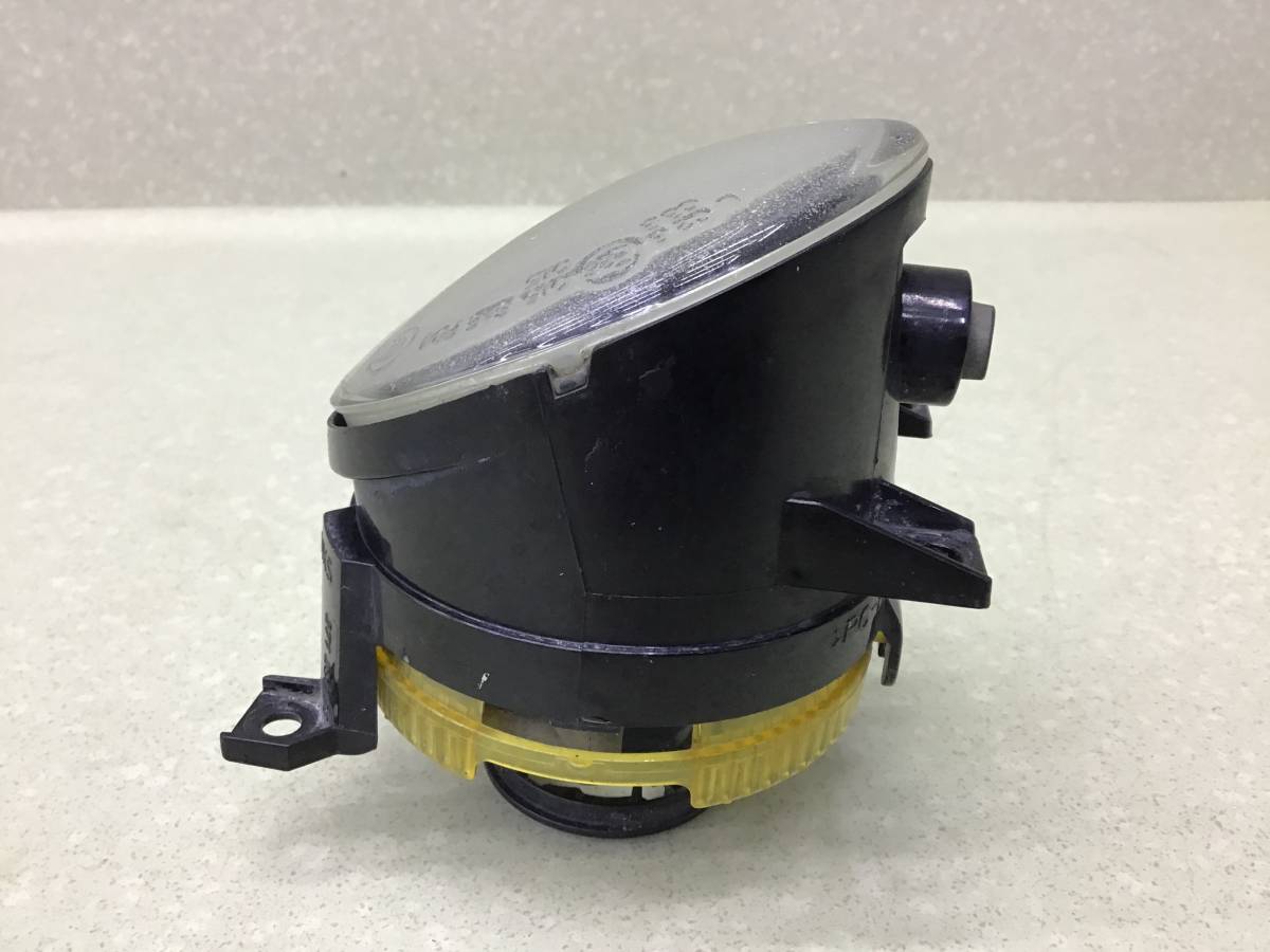 Фара противотуманная левая Volkswagen Golf 5 (1K) 2003-2009