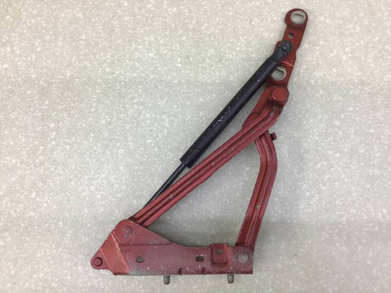 Петля крышки багажника Renault Megane (2) 2002-2009 Петля крышки багажника Renault Megane (2) 2002-2009