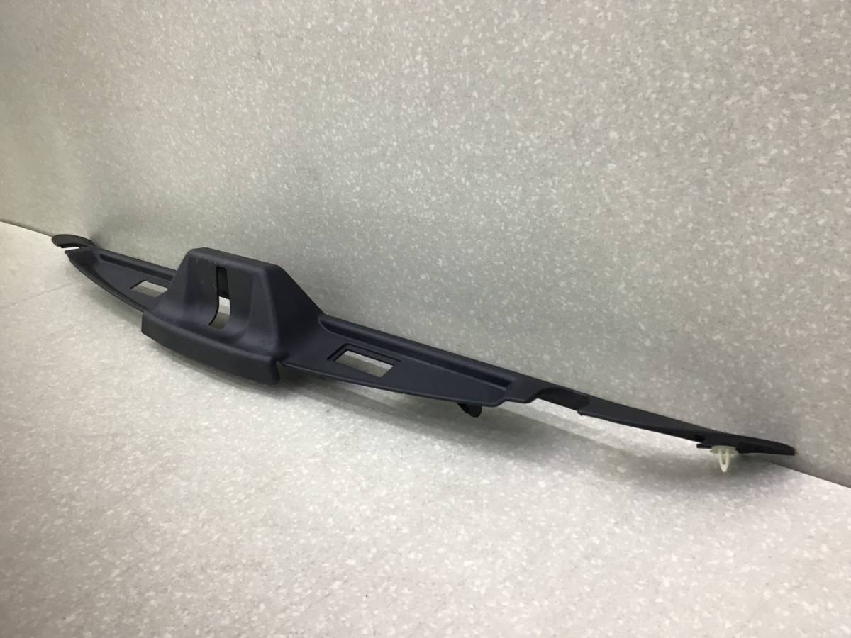 Накладка замка багажника BMW GT F07 2008> Накладка замка багажника BMW GT F07 2008>