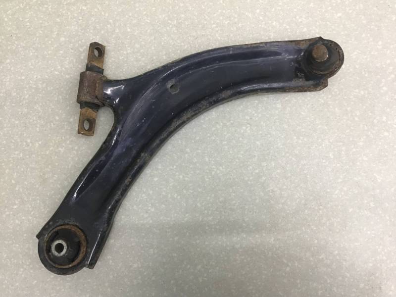 Рычаг передний правый Nissan Qashqai (J10) 2006-2013 Рычаг передний правый Nissan Qashqai (J10) 2006-2013