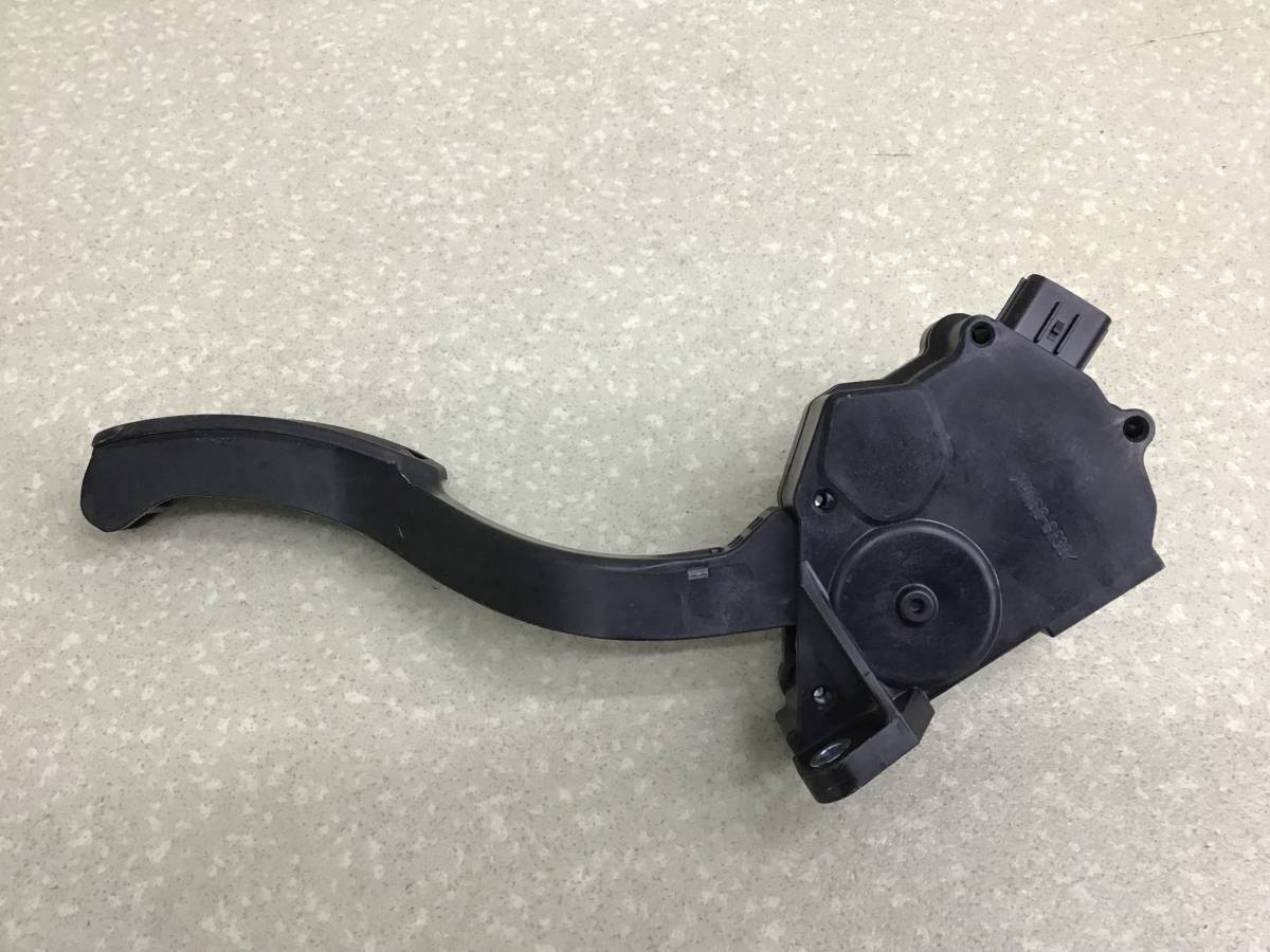 Педаль газа Toyota Highlander (U40) 2007-2013 Педаль газа Toyota Highlander (U40) 2007-2013