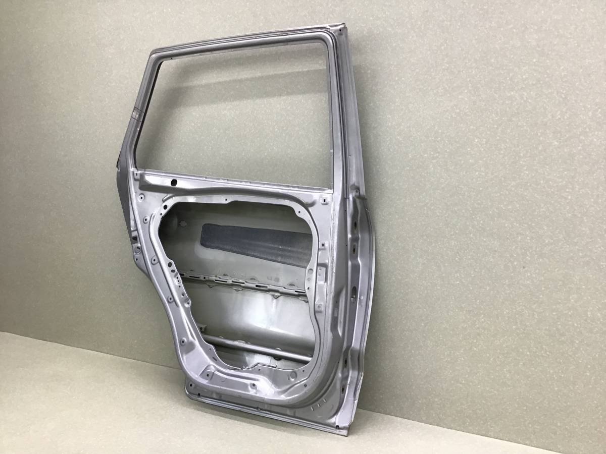 Дверь задняя левая Hyundai Santa Fe (CM) 2006-2012 Дверь задняя левая Hyundai Santa Fe (CM) 2006-2012