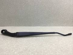 Поводок стеклоочистителя передний левый Mitsubishi L200 (KK/KL) 2015>