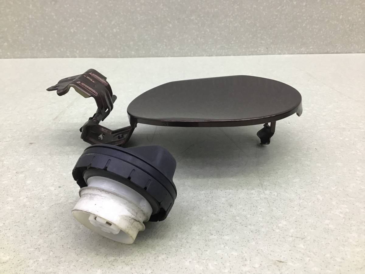 Лючок бензобака Toyota Rav 4 (A40) 2013>