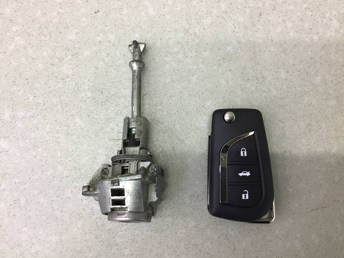 Ключ зажигания Toyota Corolla (NRE180) 2013-2019 Ключ зажигания Toyota Corolla (NRE180) 2013-2019