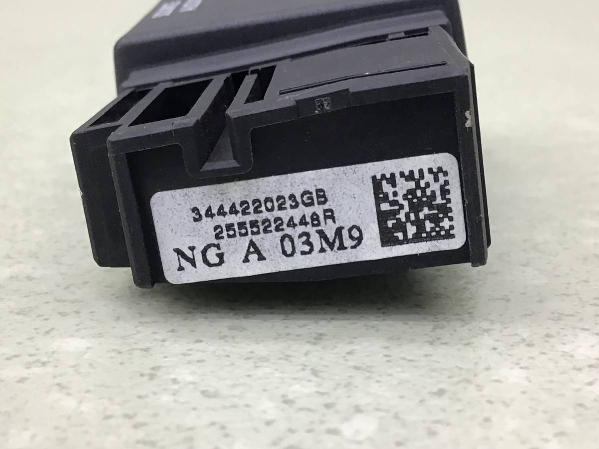 Переключатель подрулевой управления магнитолой Renault Logan (2) 2014>