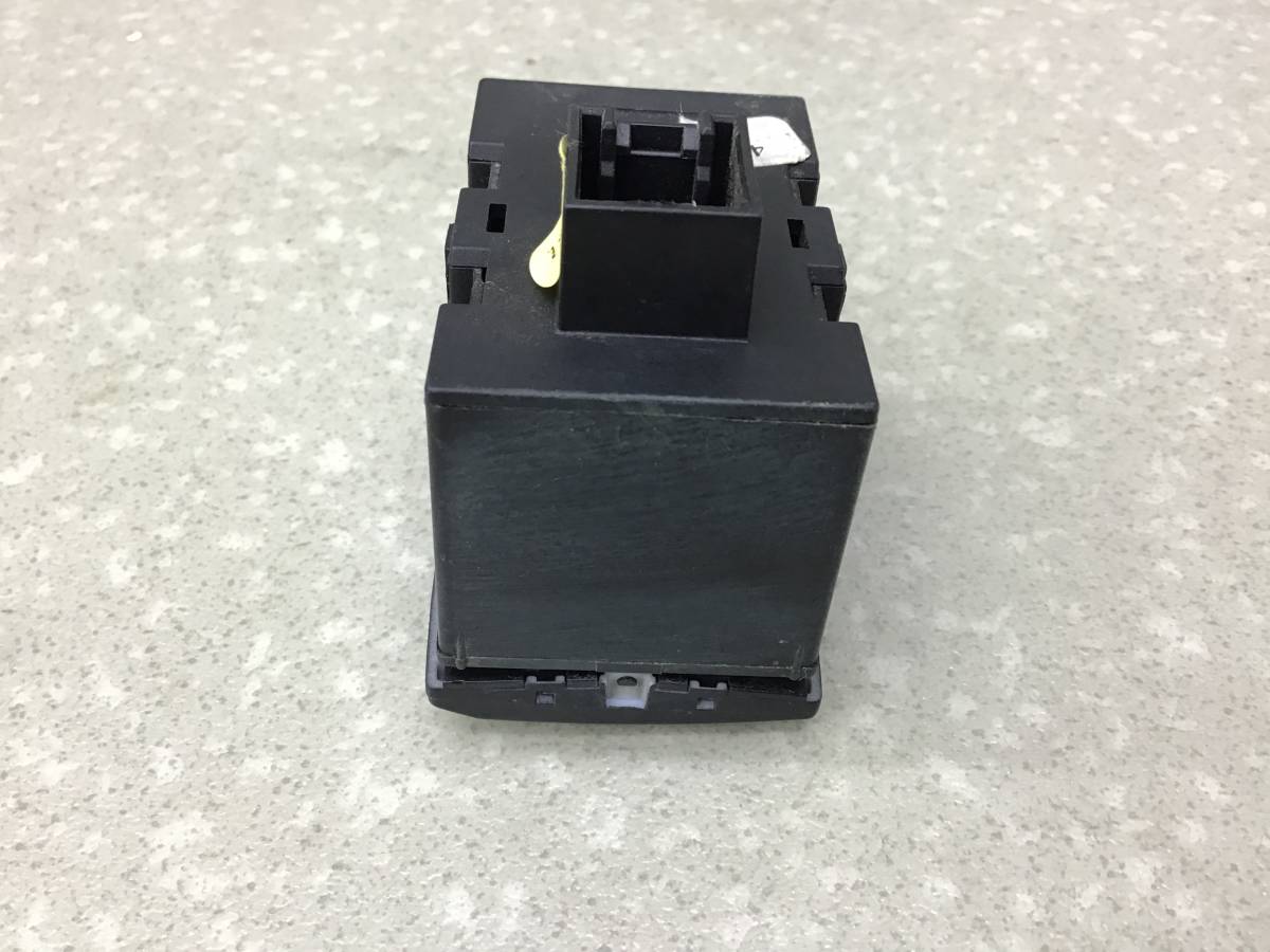 Блок кнопок Audi Q7 (4L) 2005-2015 Блок кнопок Audi Q7 (4L) 2005-2015