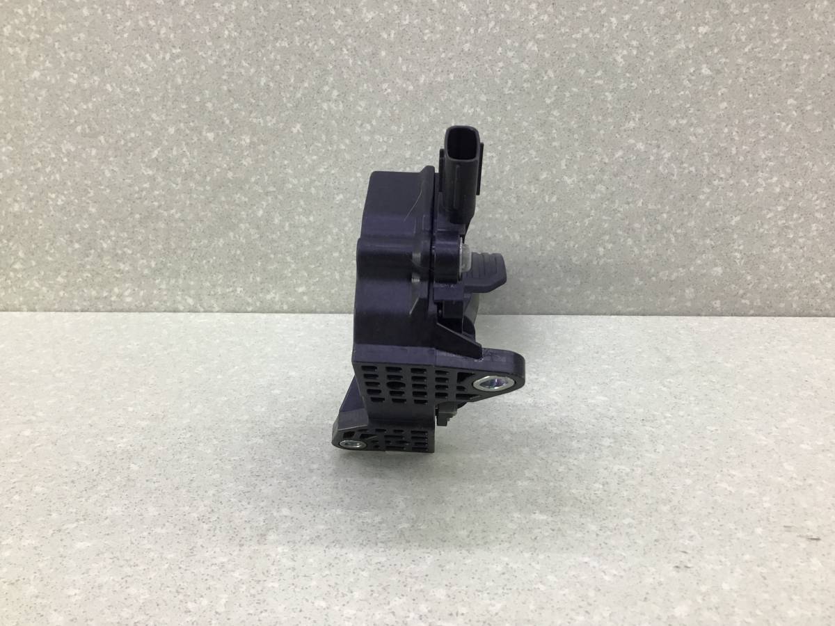 Педаль газа Toyota Camry (V50) 2011-2017 Педаль газа Toyota Camry (V50) 2011-2017
