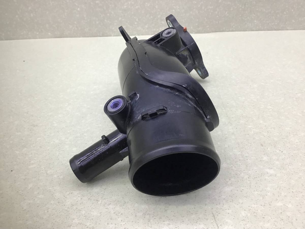 Патрубок турбины  Toyota Land Cruiser (J300) 2021>