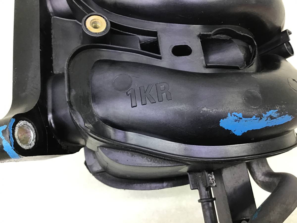 Коллектор впускной Toyota Aygo 2005-2014 (B10) Коллектор впускной Toyota Aygo 2005-2014 (B10)