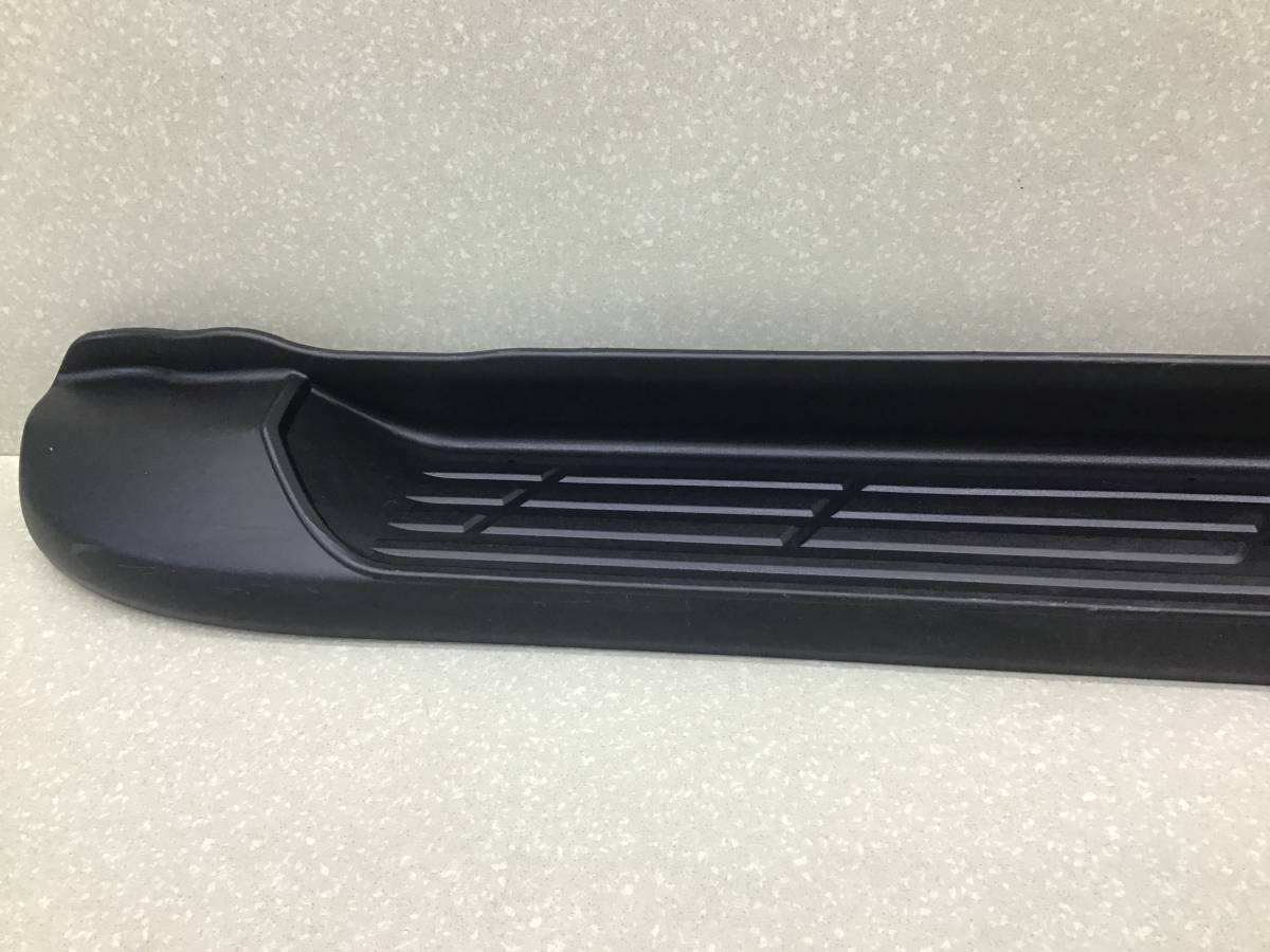 Подножка правая Toyota Hilux 2004-2015 Подножка правая Toyota Hilux 2004-2015