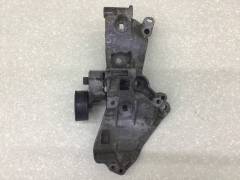 Кронштейн генератора Renault Symbol (2) 2008-2012