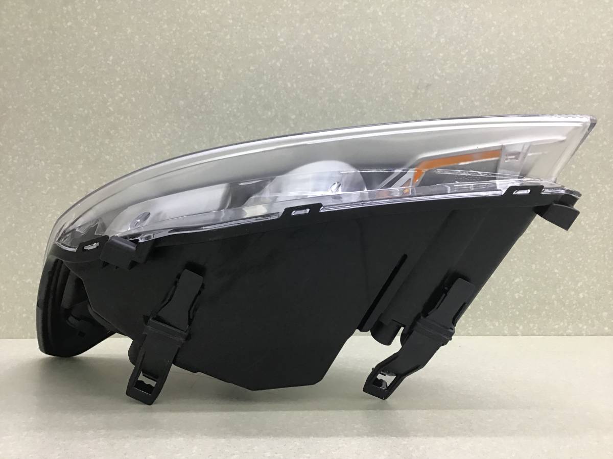 Фара правая Ford Focus 2 (CB4) 2007-2011 Фара правая Ford Focus 2 (CB4) 2007-2011