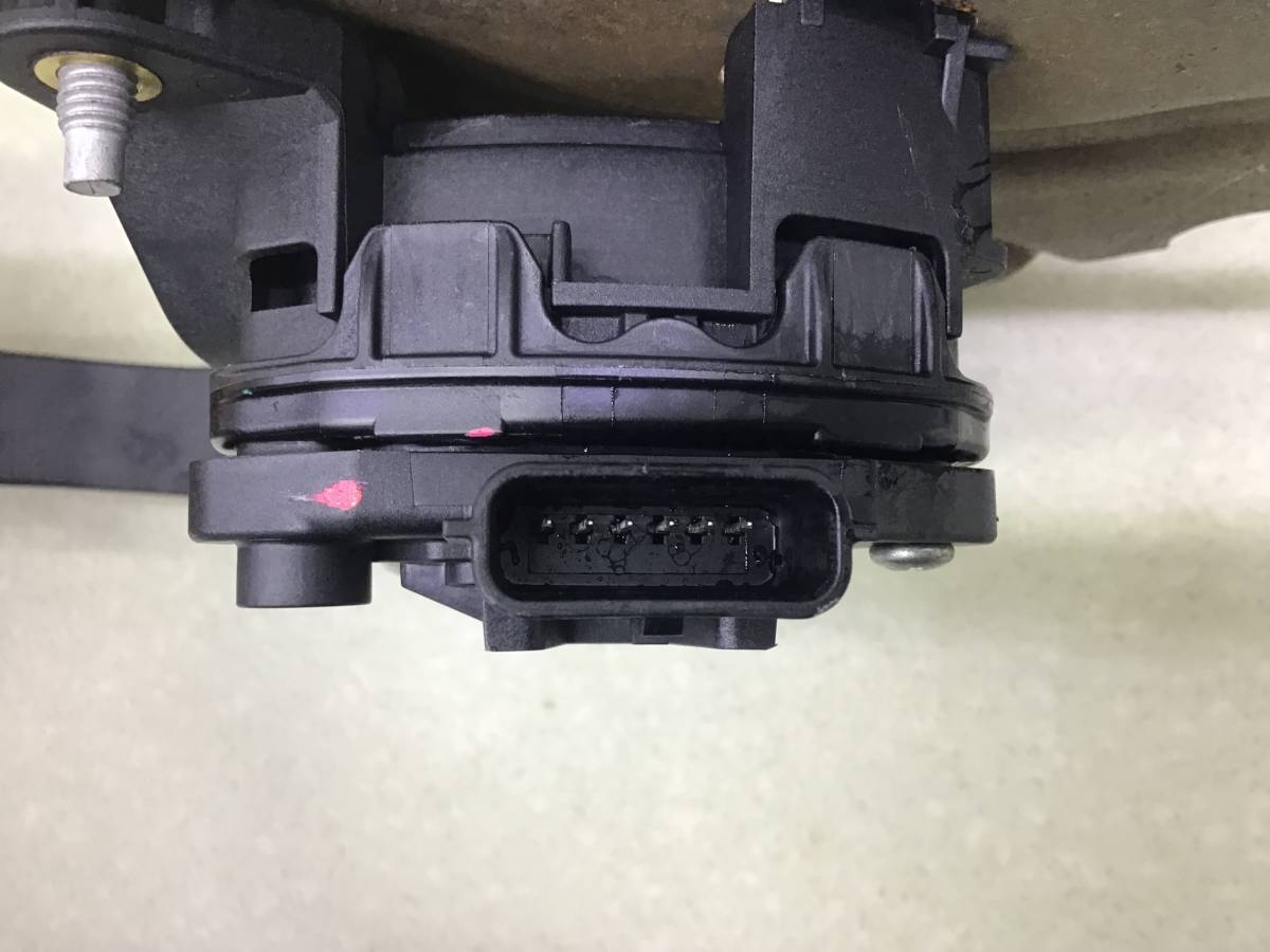 Педаль газа Renault Logan (2) 2014>